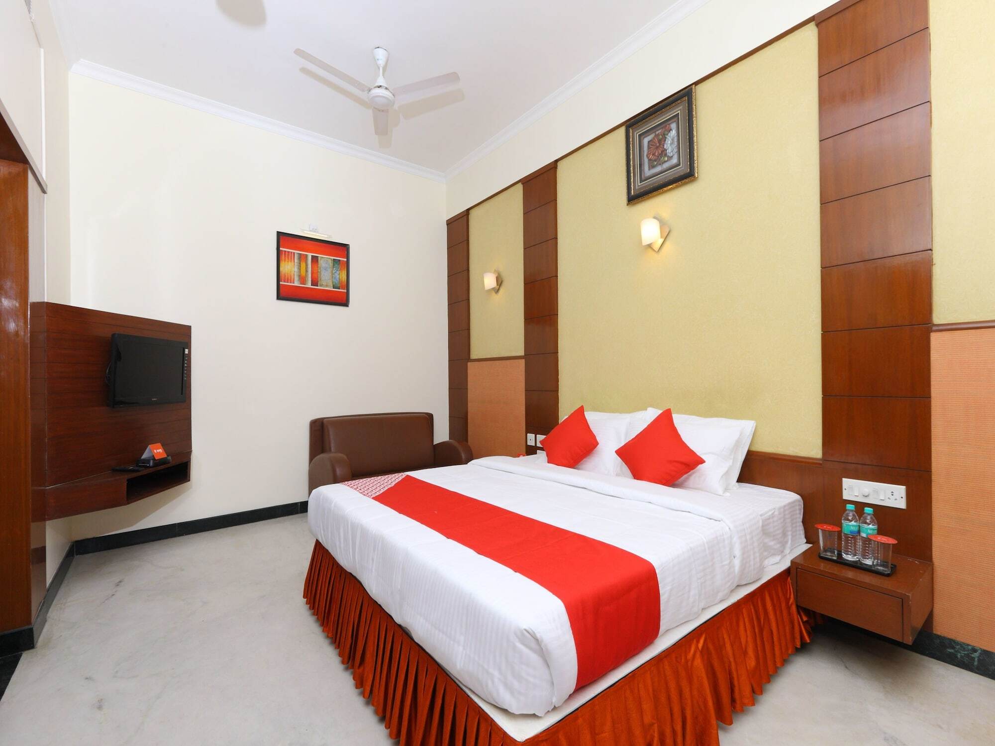 Hotel Edition O 30020 Koyambedu